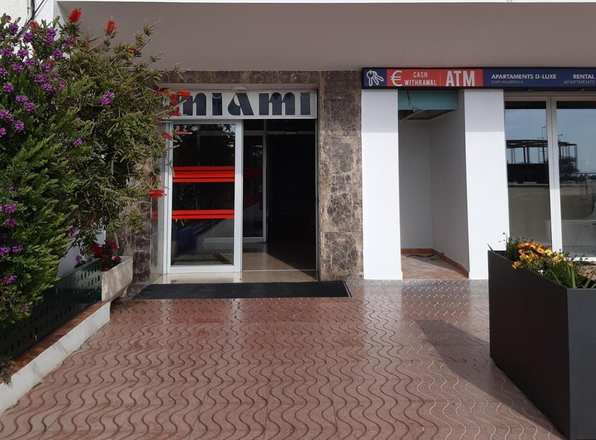 Miami Blau Apartment Емпуриабрава Екстериор снимка